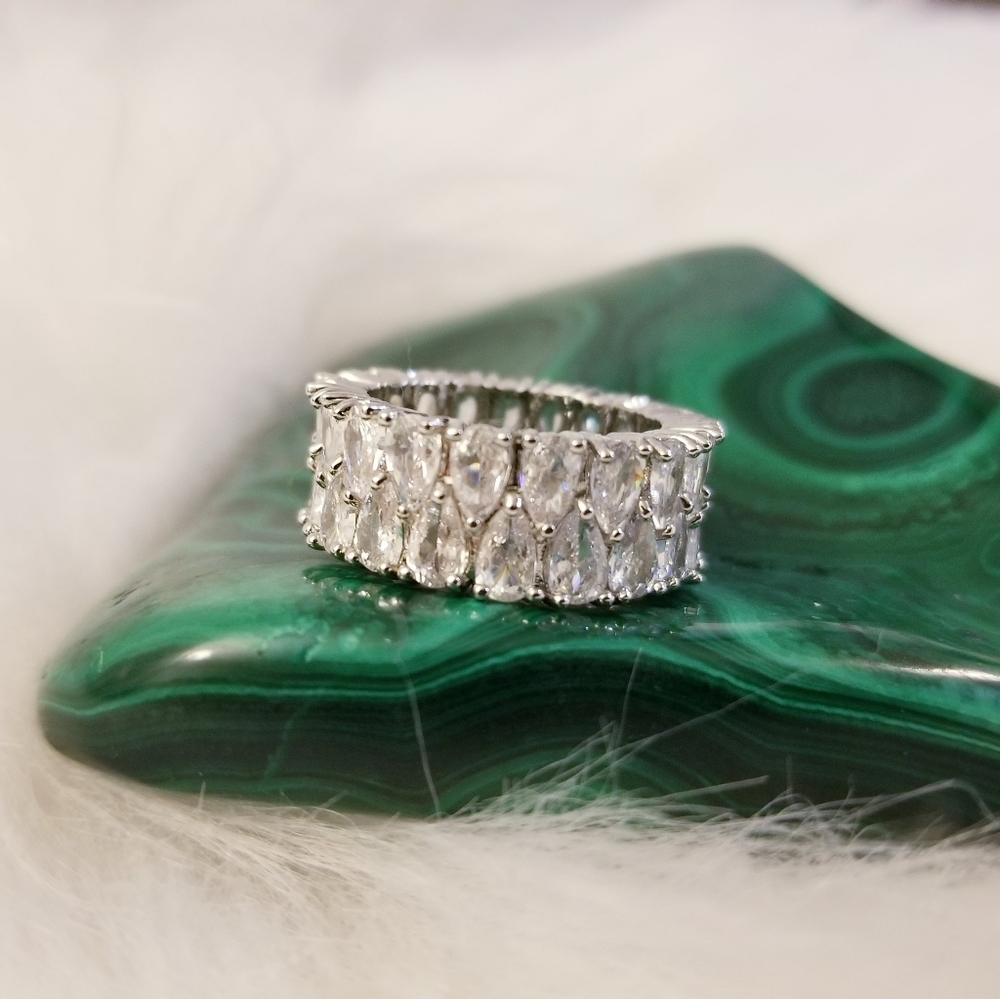 925 Sterling Silver 9mm Full Shiny Perfect Pear Cut Ring - Picture 3 of 10